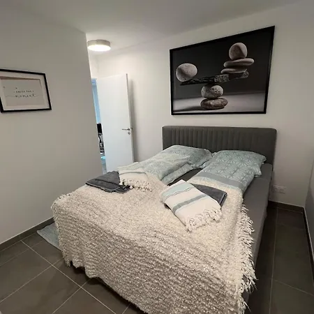 Appartement New In Antibes